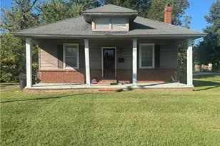 100 W C St, Erwin, NC 28339 - Photo 1