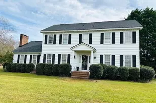 636 N Wilkinson Dr, Saint Pauls, NC 28384 - Photo 1