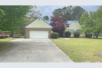 107 Oakmont Drive, Clinton, NC 28328 - Photo 1