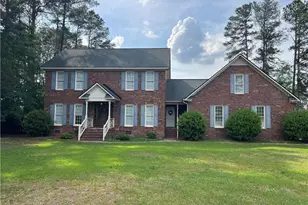 5400 Labrador Dr, Hope Mills, NC 28348 - Photo 1