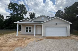 14 Glencove Dr, Lumberton, NC 28360 - Photo 1