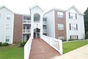 201-8 Waterdown Dr, Fayetteville, NC 28314 - Photo 1