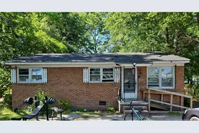 402 Yadkin Avenue, Laurinburg, NC 28352 - Photo 1