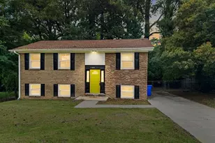 720 Burgoyne Dr, Fayetteville, NC 28314 - Photo 1