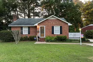 406 N Edinborough St, Red Springs, NC 28377 - Photo 1
