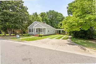 1007 Jenkins St, Lumberton, NC 28358 - Photo 1
