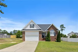 5511 Shady Lawn Dr, Hope Mills, NC 28348 - Photo 1