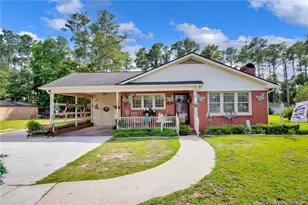 1042 E Broad St, Saint Pauls, NC 28384 - Photo 1