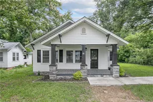 96 S Fayetteville St, Parkton, NC 28371 - Photo 1