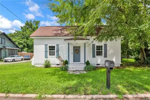 185 N Fayetteville St, Parkton, NC 28371 - Photo 1