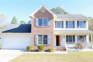 324 Roundtree Dr, Fayetteville, NC 28303 - Photo 1