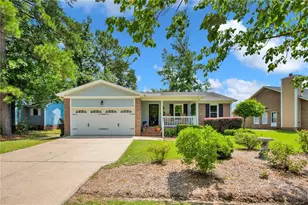 4327 Falls Dr, Hope Mills, NC 28348 - Photo 1