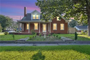 1301 N Pine St, Lumberton, NC 28358 - Photo 1