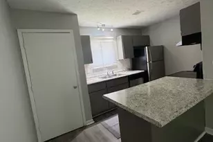 927 Applewood Ln, Fayetteville, NC 28303 - Photo 1