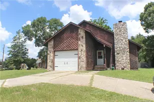 6398 Hawfield Dr, Fayetteville, NC 28303 - Photo 1