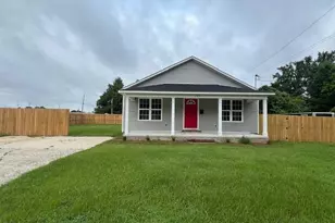 301 W Duke St, Dunn, NC 28334 - Photo 1