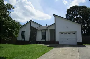 2120 Lothbury Dr, Fayetteville, NC 28304 - Photo 1