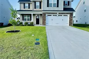 1661 Seattle Slew Ln, Hope Mills, NC 28348 - Photo 1