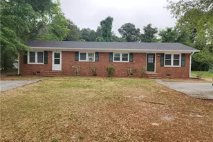 417 Windemere Dr, Fayetteville, NC 28314 - Photo 1