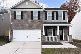 620 Rose Mallow Dr, Zebulon, NC 27597 - Photo 1