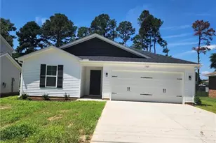 430 Windemere Dr, Fayetteville, NC 28314 - Photo 1