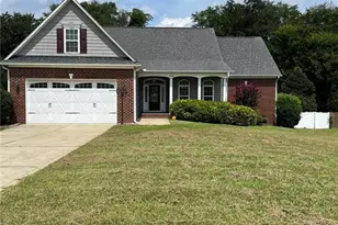 124 Hurdle Ln, Raeford, NC 28376 - Photo 1