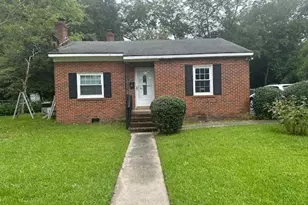 520 French Ave, Lumberton, NC 28358 - Photo 1