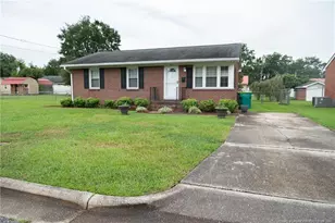 1112 E 10th St, Lumberton, NC 28358 - Photo 1