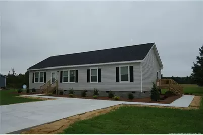 259 E Poplar Street, Bladenboro, NC 28320 - Photo 1