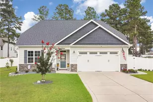 602 Crepe Myrtle Ct, Aberdeen, NC 28315 - Photo 1