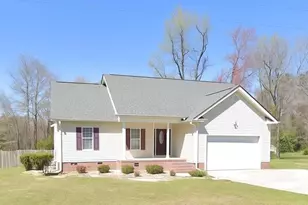 346 McCallum Rd, Maxton, NC 28364 - Photo 1