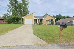 6346 Hawfield Dr, Fayetteville, NC 28303 - Photo 1