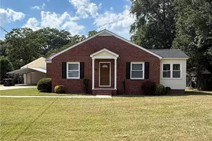 109 N Dickson St, Raeford, NC 28376 - Photo 1