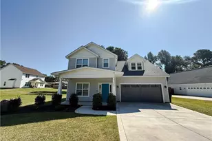 606 N Dickson St, Raeford, NC 28376 - Photo 1