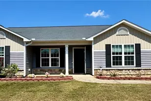 858 Screech Owl Dr, Hope Mills, NC 28348 - Photo 1