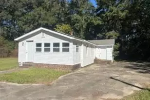 1886 McNeill Farm Rd, Raeford, NC 28376 - Photo 1