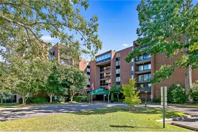 1100 Clarendon Street #202, Fayetteville, NC 28305 - Photo 1