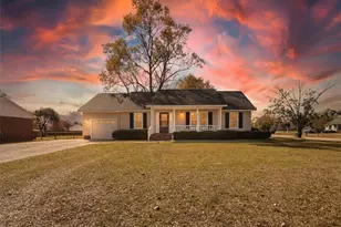 1886 Windlock Dr, Fayetteville, NC 28304 - Photo 1