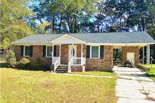 115 Oak St, Red Springs, NC 28377 - Photo 1