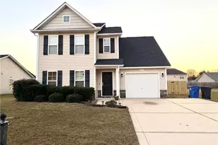 210 Roanoke Dr, Raeford, NC 28376 - Photo 1