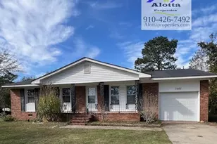 3662 Golfview Rd, Hope Mills, NC 28348 - Photo 1