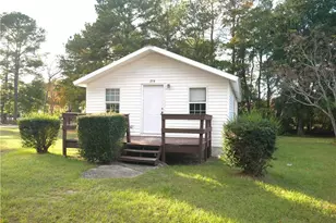 214 Waddell Dr, Fayetteville, NC 28301 - Photo 1