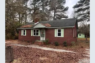 509 N Patterson Street, Maxton, NC 28364 - Photo 1