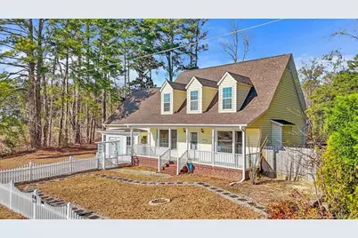 610 W 6th Avenue, Raeford, NC 28376 - Photo 1