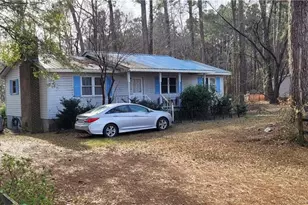 1813 Lee Britt Rd, Lumberton, NC 28358 - Photo 1