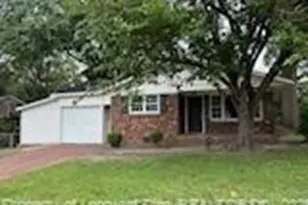 1817 Camelot Dr, Fayetteville, NC 28304 - Photo 1