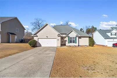 112 Woodland Court, Raeford, NC 28376 - Photo 1