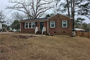 609 N Steele St, Sanford, NC 27330 - Photo 1