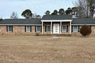 102 Kyle St, Lumberton, NC 28358 - Photo 1