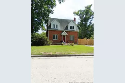 201 W 17th Street W, Lumberton, NC 28358 - Photo 1